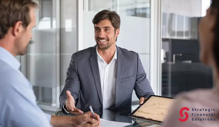Illustration of different types of financial advisors
